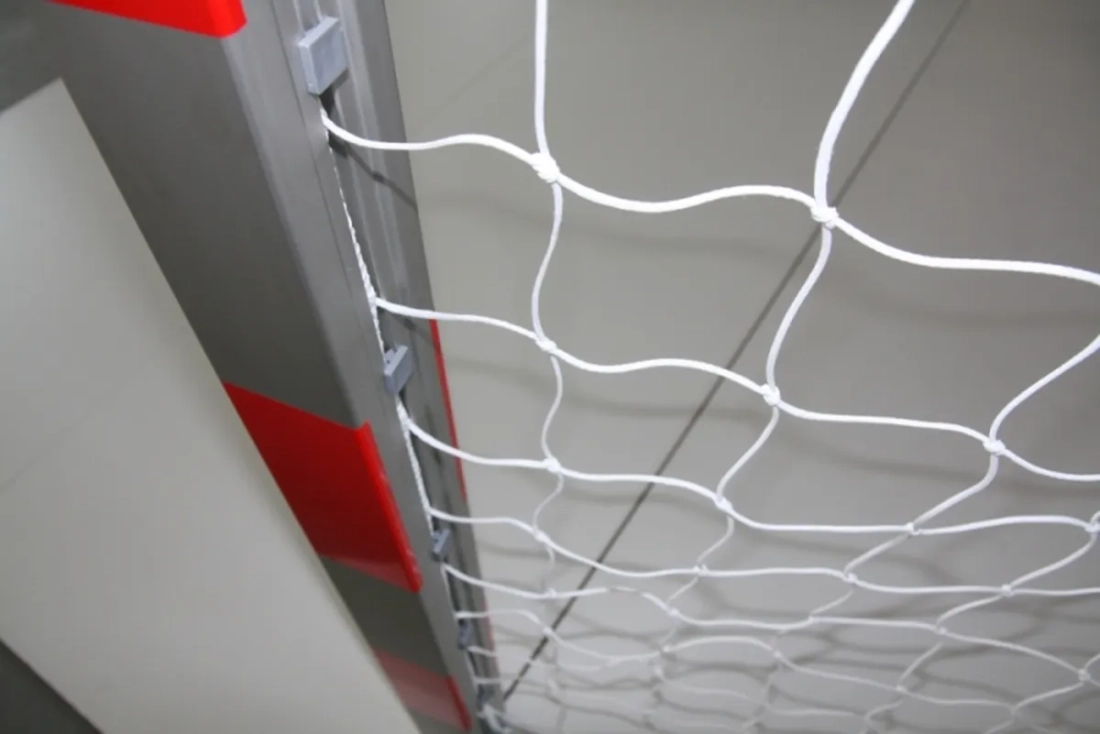 Lot de 50 crochets pour but de handball