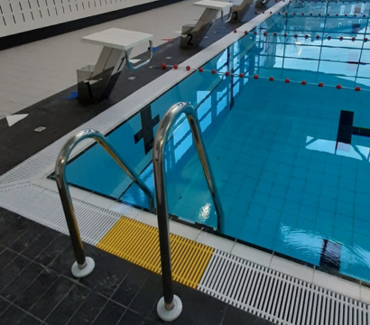 Echelle piscine 