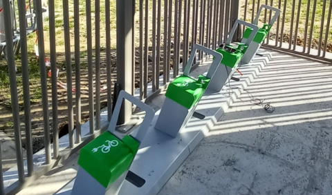 Bornes de recharge pour vélos électriques placées par Idema
