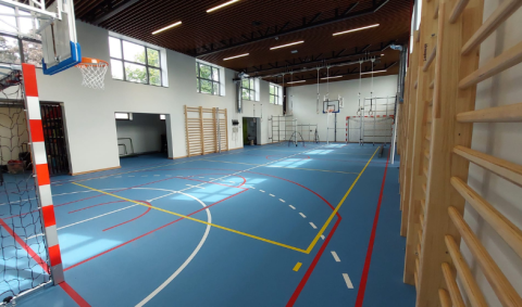 Inrichting van een gymzaal in Pelt