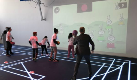 Mur interactif Lü application Wak mathématiques ludique gymnase Daniel Royer