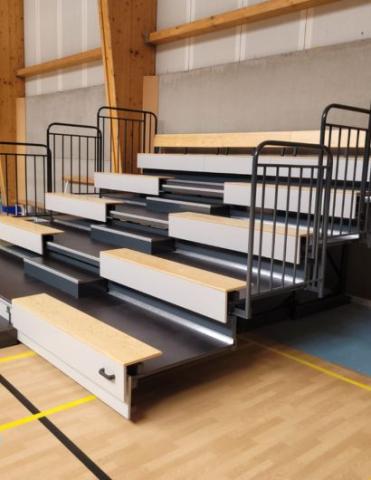 tribune télescopique au hall de sillysport