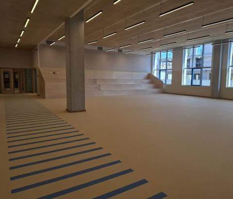 Nouveau revêtement de sol pour la salle polyvalente