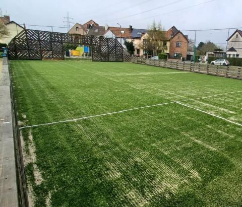 gazon synthétique rénové Courcelles